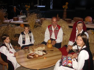 detalj sa smotre izvornog hrvatskog folklora