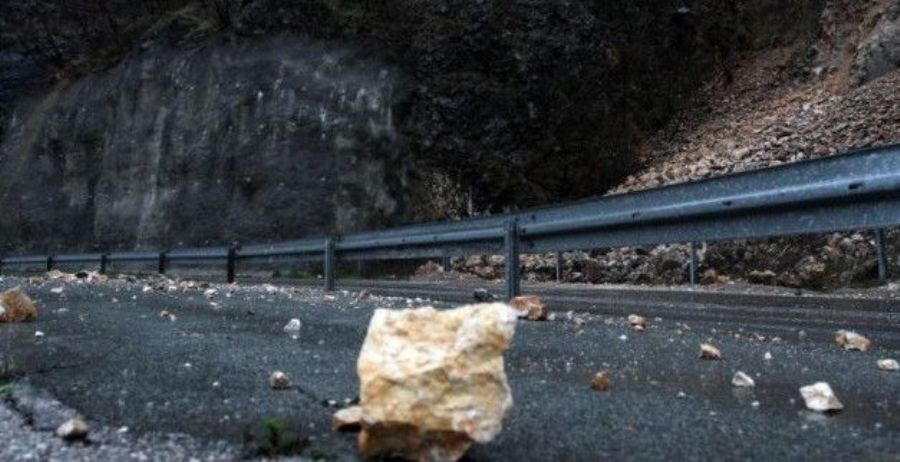 UPOZORENJE: Pazite na odrone kamenja na cesti Mostar-Široki