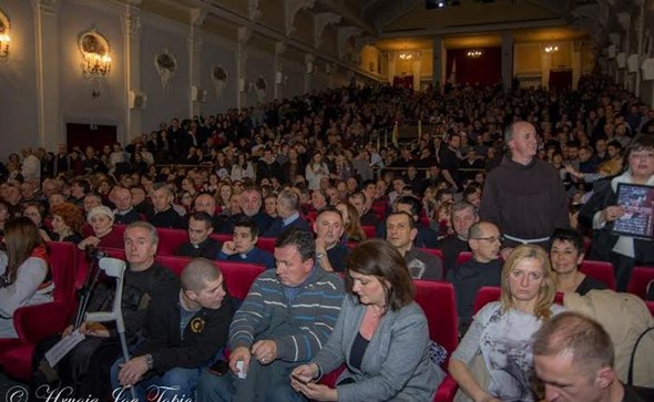 Film o pobijenim hercegovačkim franjevcima ispunio zagrebačko kino Europa do posljednjeg mjesta