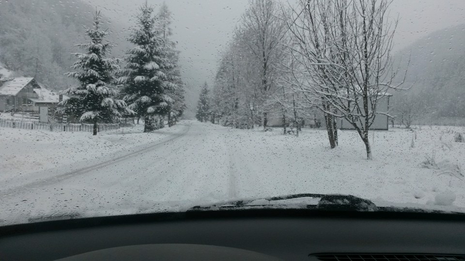 Snijeg konačno stigao u BiH i regiju, pripremite zimsku opremu