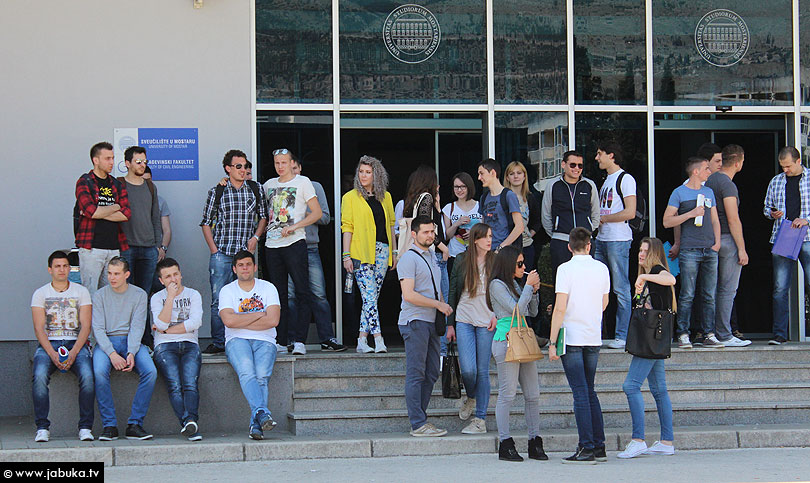Hrvatska dijeli 450 stipendija za studente iz BiH