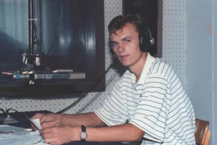 Fra Mario Knezović čestitao Radio Posušju 32-gi rođendan