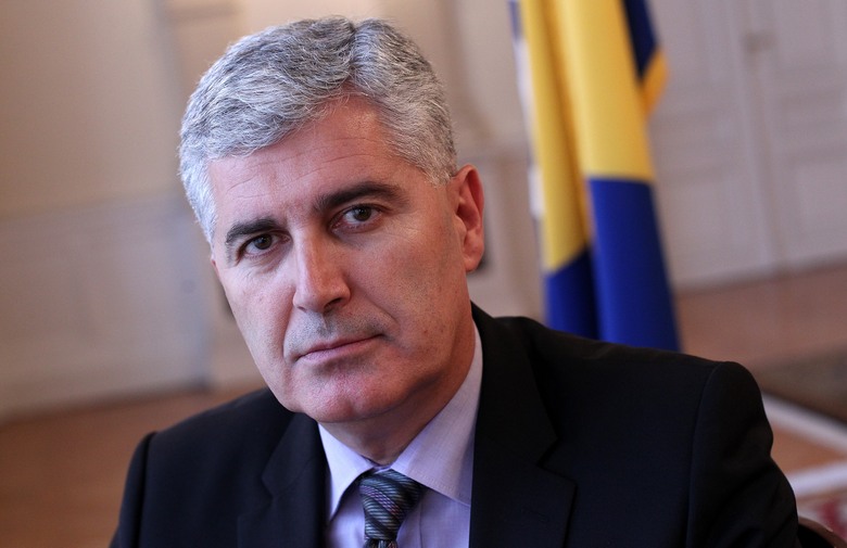Predsjedatelj predsjedništva BiH po načelu rotacije je Dragan Čović