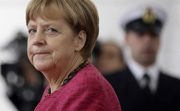 RADIKALNIJI ZAOKRET: Merkel mijenja ploču i zauzima se za zabranu nošenja burki u Njemačkoj