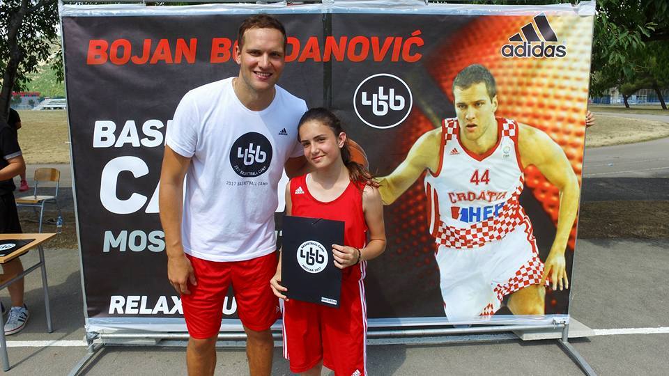 Eva Jukić na košarkaškom kampu Bojana Bogdanovića