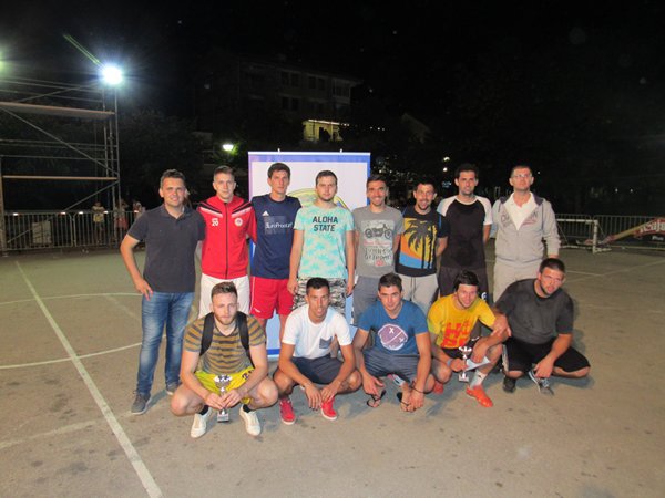 U organizaciji Vijeća mladih općine Posušje sinoć je završio prvi turnir u uličnom nogometu „Posušje 2017“