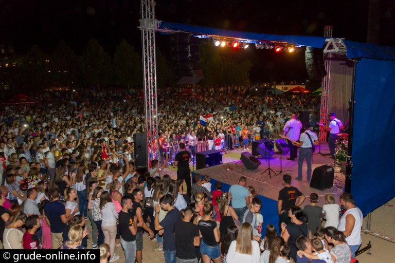 Veliki koncert u Grudama okupio nekoliko tisuća ljudi