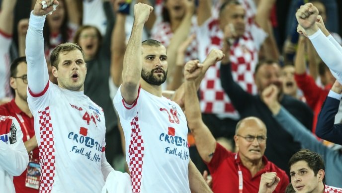 Hrvatska slavila u dramatičnoj završnici, dva crvena kartona Slovencima