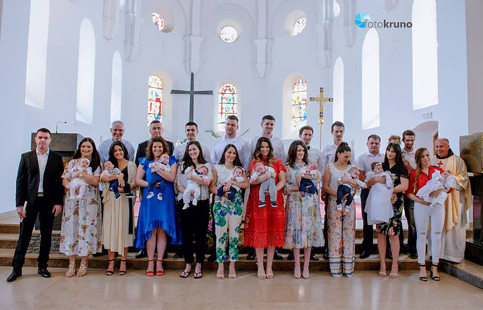 Široki Brijeg: U crkvi Uznesenja Blažene Djevice Marije kršteno 10 beba