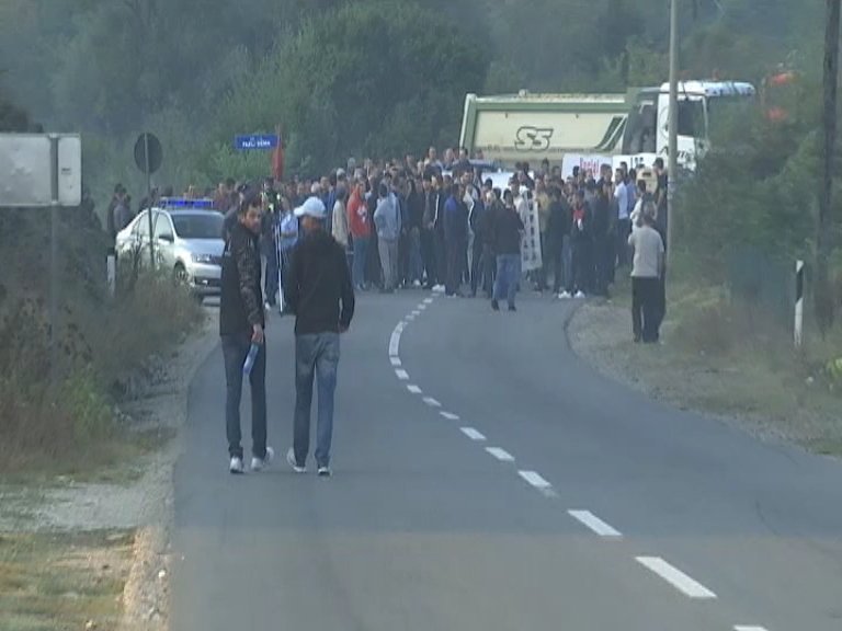 Ratni veterani blokirali sve ceste: ‘Vučiću, nećeš proći’