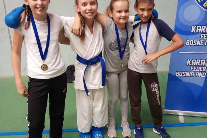 Karate: Lea Rezo zlatna, Ivana Čamber srebrna u katama na Konjicu Open