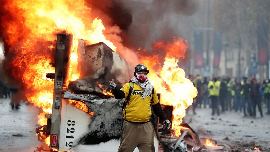 Pogledajte kako Pariz izgleda dan nakon velikog prosvjeda ‘žutih prsluka
