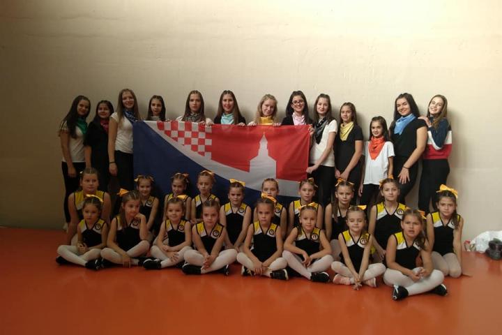 Uspješan vikend je za našim cheerleadersicama u Splitu