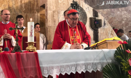 Kardinal Puljić na Kočerinu: Kad sam ušao u ovu crkvu shvatio sam da ona ima budućnost
