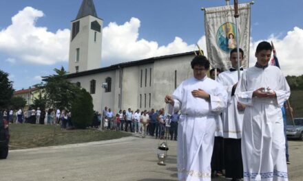 Vinjani: U susret svetoj Ani