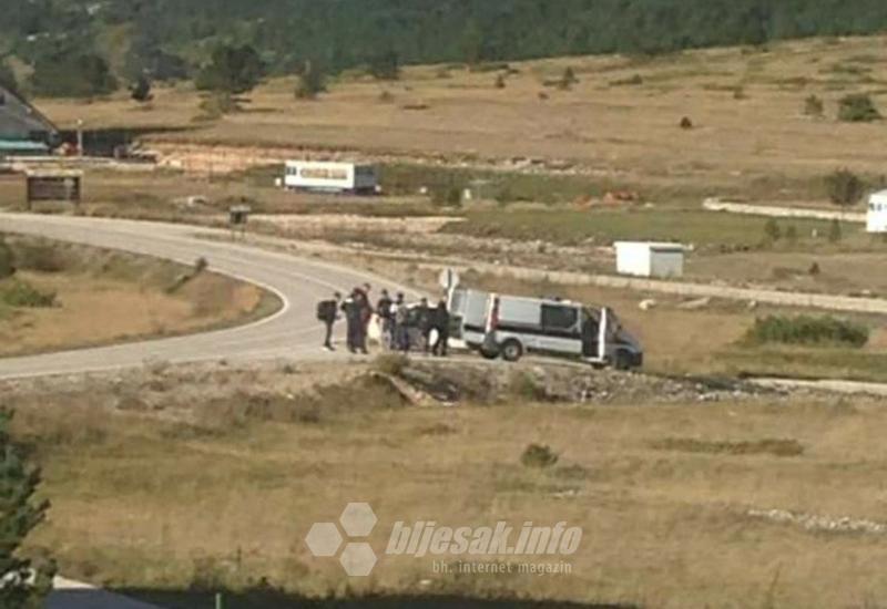 Migranti iz Irana koji su uhićeni na Blidinju krenuli u Tomislavgrad, policija ih vratila u Mostar