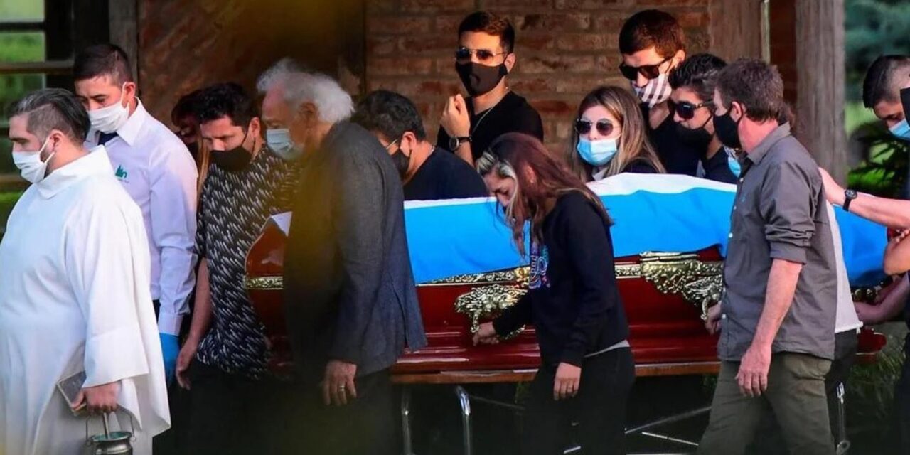 Maradona sahranjen pred 200 ljudi