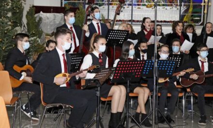 Napretkov božićni koncert u Mostaru: Nema ljepših pjesama od hrvatskih tradicionalnih