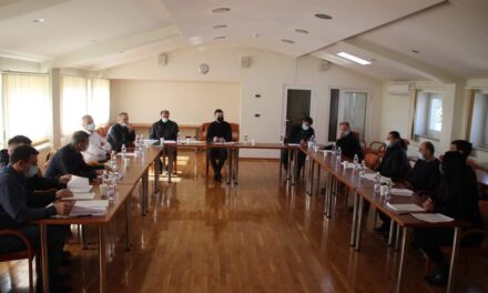U općinskoj vijećnici danas je održan sastanak članova Stožera civilne zaštite općine Posušje.