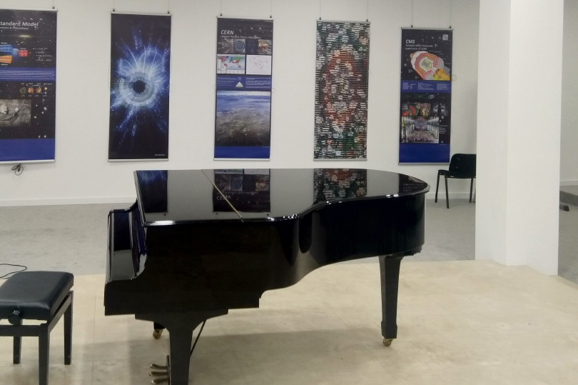 Mostar: Izložba u Galeriji Kosače – spoj fizike i digitalne umjetnosti