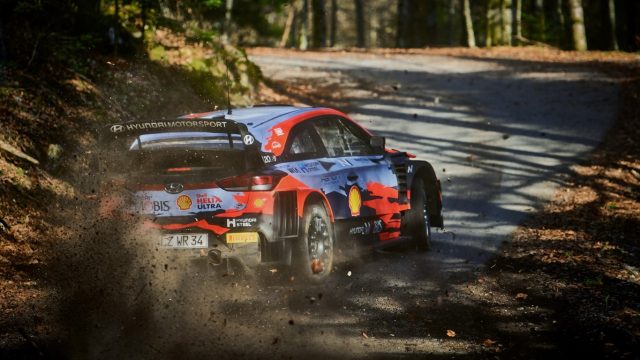 WRC: Neuville poveo, a vodeći u ukupnom poretku SP Rovanperä odustao na prvom brzincu