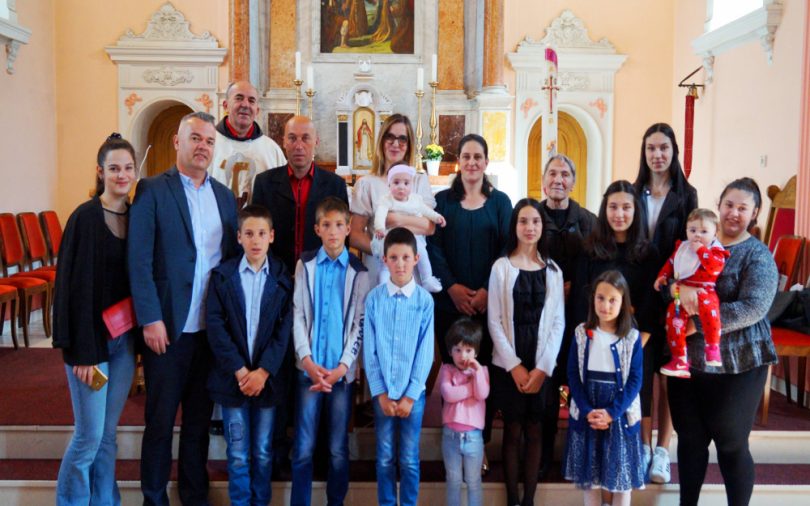 Kršteno osmo dijete u najmnogobrojnijoj obitelji u Livnu
