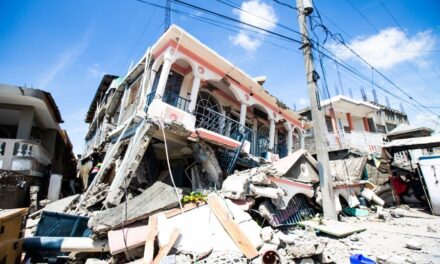 Broj poginulih u potresu koji je pogodio Haiti narastao na 1297