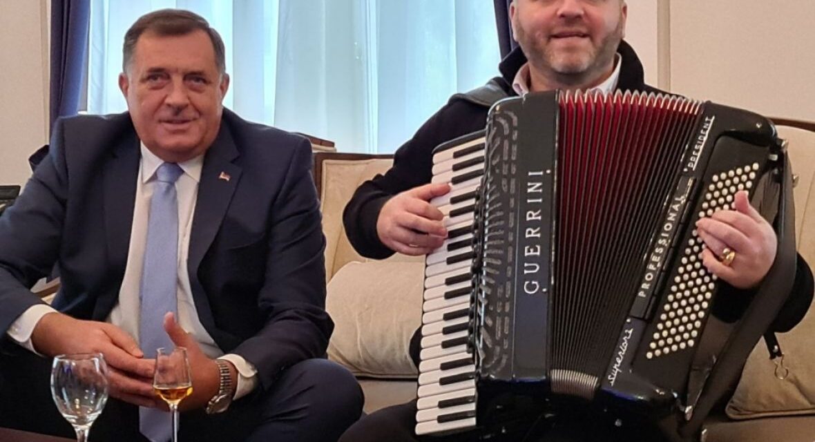 Kakvi su odjeci “koncerta” koji je Dodik s harmonikašem održao u Predsjedništvu BiH