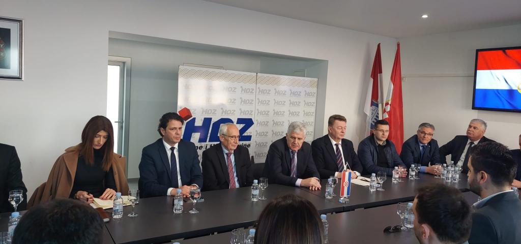 Predsjednik Čović u radnoj posjeti Županijskom odboru HDZ-a BiH Županije Zapadnohercegovačke
