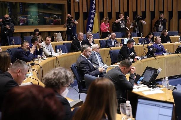 Klub Bošnjaka proglasio predložene izmjene Izbornog zakona štetnim po vitalni nacionalni interes