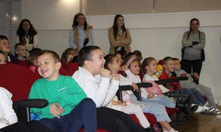 Mirta Zečević u Posušju izvela edukativnu predstavu za djecu