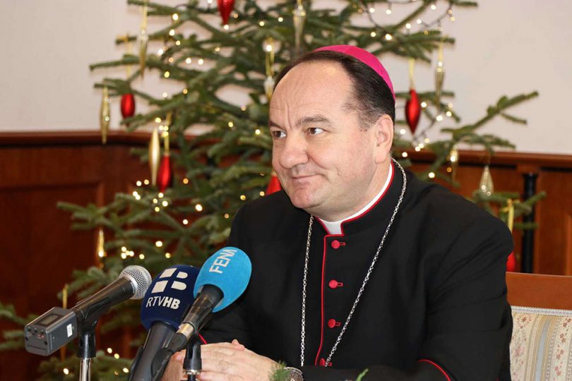 Božićna čestitka biskupa Petra Palića
