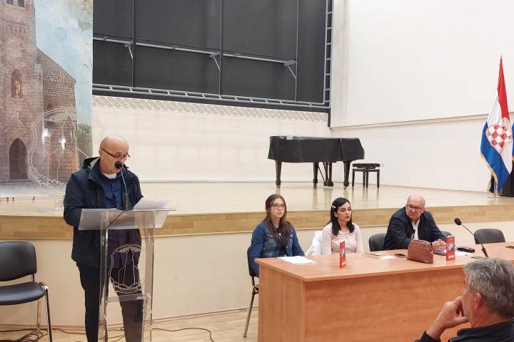 Posuškoj publici predstavljen roman “Bezimeni” autora Srećka Marijanovića