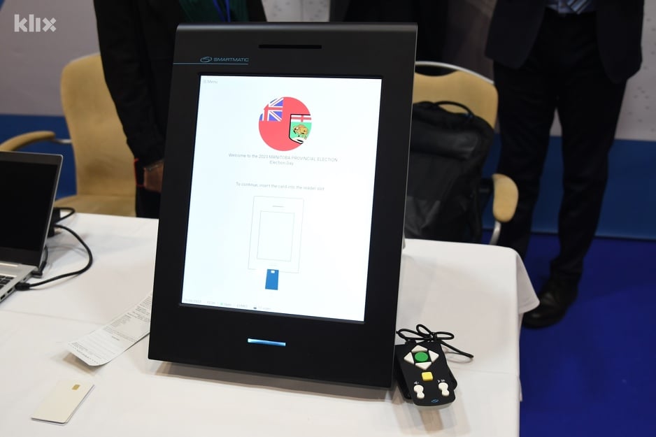 Predstavljena tehnologija za elektroničko glasovanje na izborima u BiH