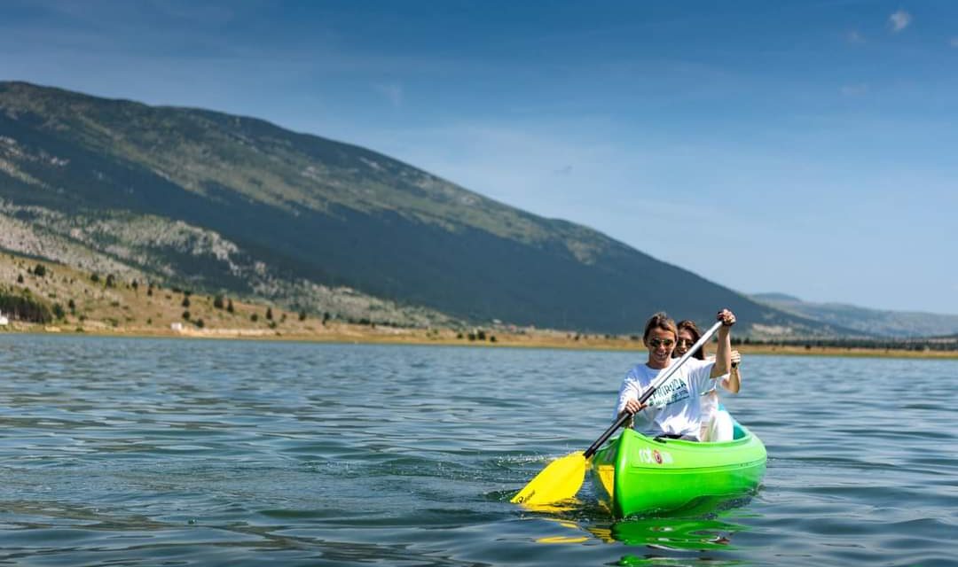 BLIDINJE: Brojni gosti ovog ljeta mogu iskusiti panoramsku vožnju kanuima