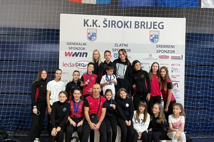 Devet medalja za članove Karate kluba Posušje na ligi Hercegovine u Širokom Brijegu