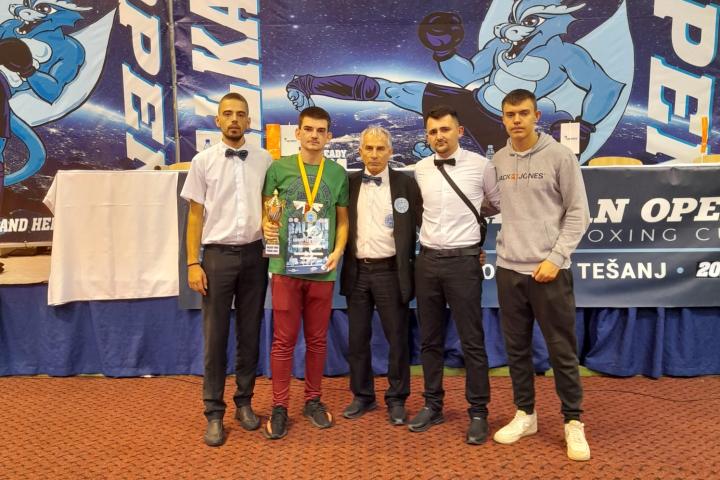 Tešanj: Posušaninu Ivanu Milošu prvo mjesto na turniru u K1 disciplini