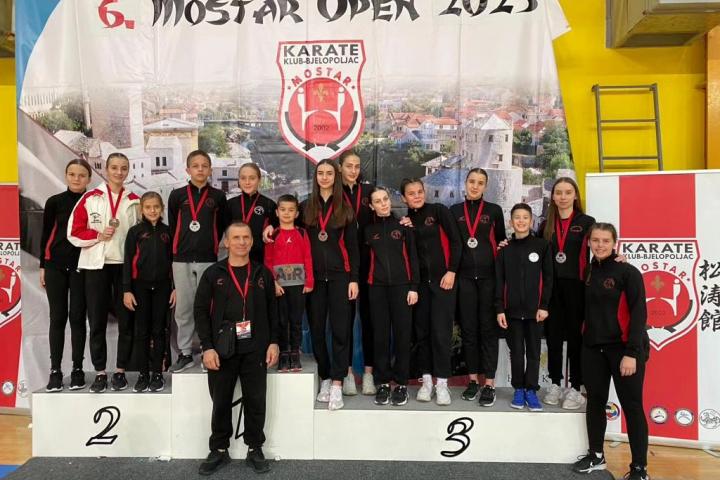 Osam medalja za Karate klub Posušje u Mostaru