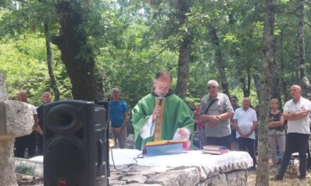 Proslavljena sveta misa na Biskupovu grobu kod Posuškog Graca