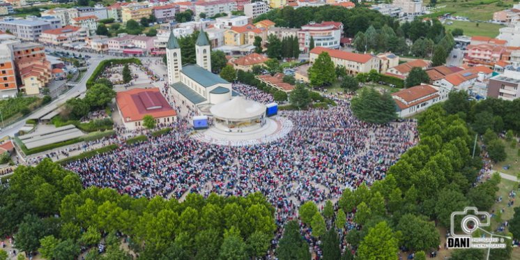 Hodnja mira i molitveni program u župi Međugorju za 43. obljetnicu ukazanja Kraljice Mira