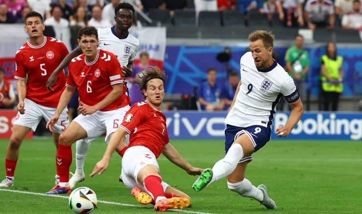 Španjolska u osmini finala, remi Danske i Engleske