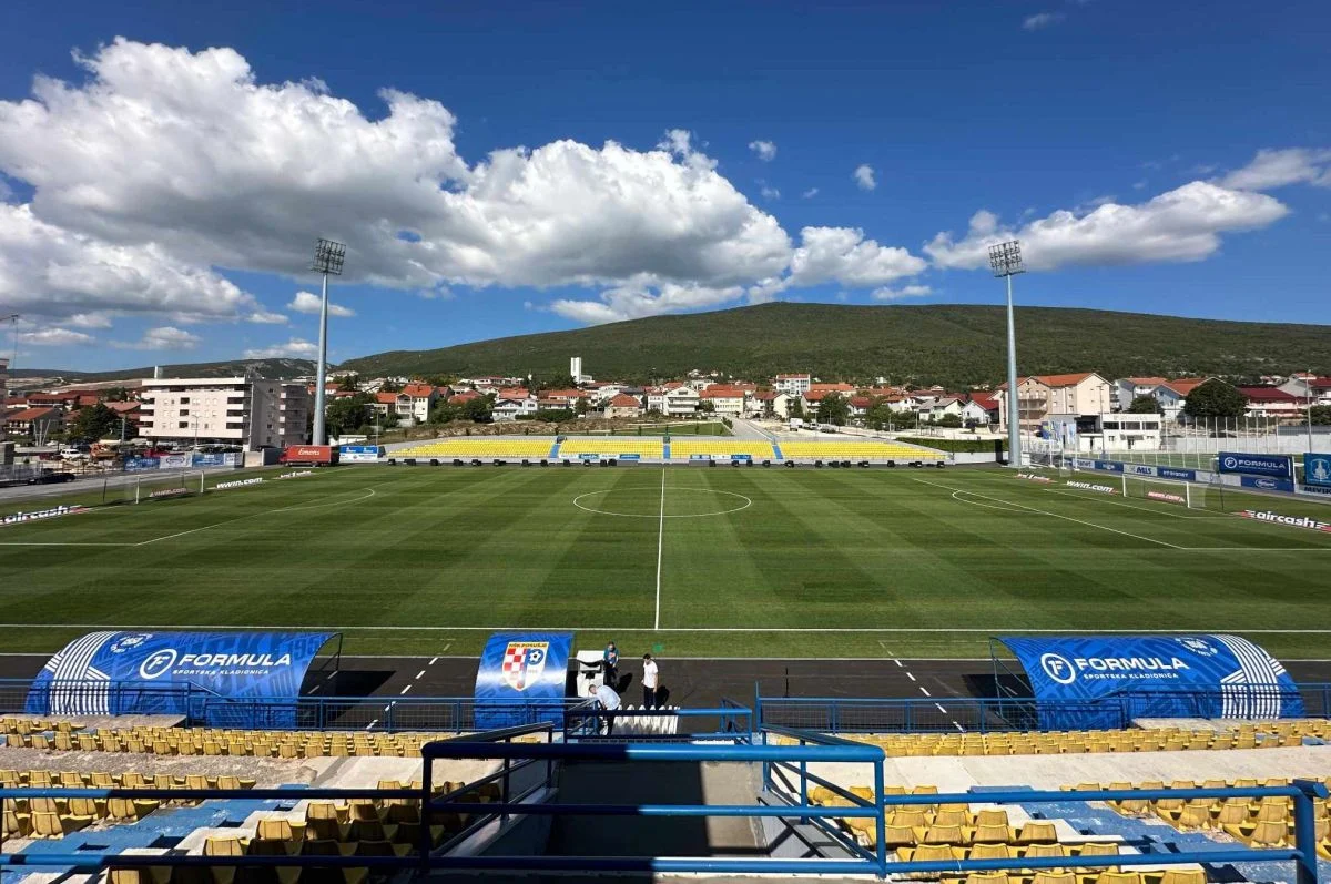 Mokri Dolac blista: Stadion u Posušju izgleda neprepoznatljivo