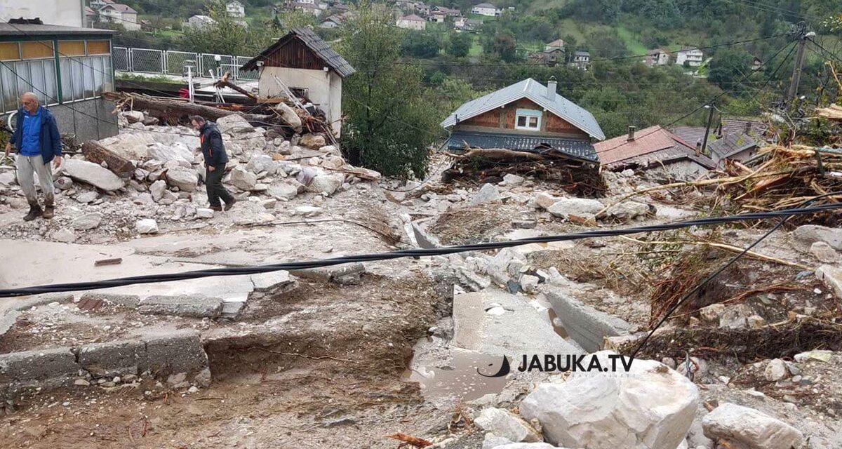 HNŽ: Četrnaest mrtvih u poplavama i odronima, strahuje se da je brojka stradalih veća