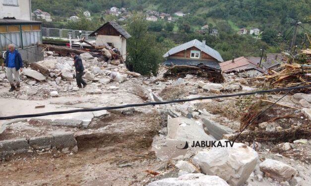 HNŽ: Četrnaest mrtvih u poplavama i odronima, strahuje se da je brojka stradalih veća