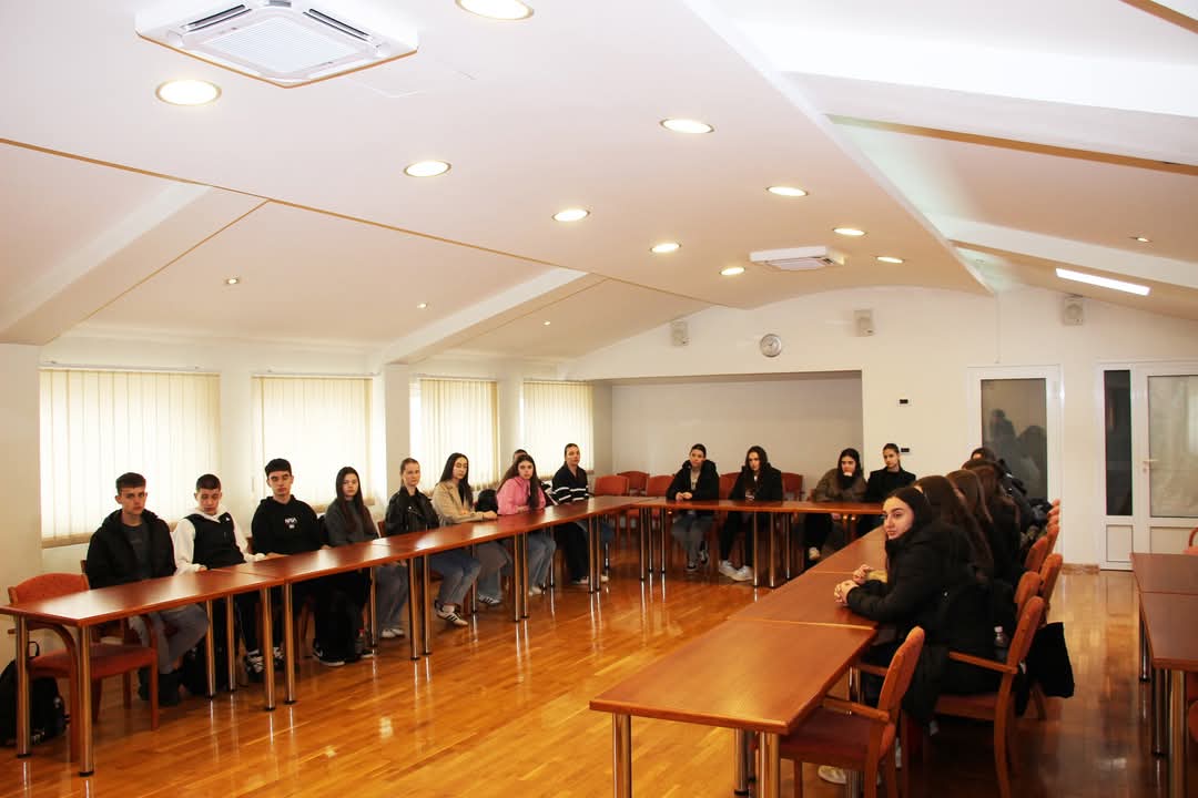 Krenuo projekt za opremanje srednjoškolskih kabineta