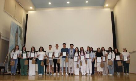 Svečanom Akademijom službeno završen projekt “Starim metalima do opremanja srednjoškolskih kabineta”