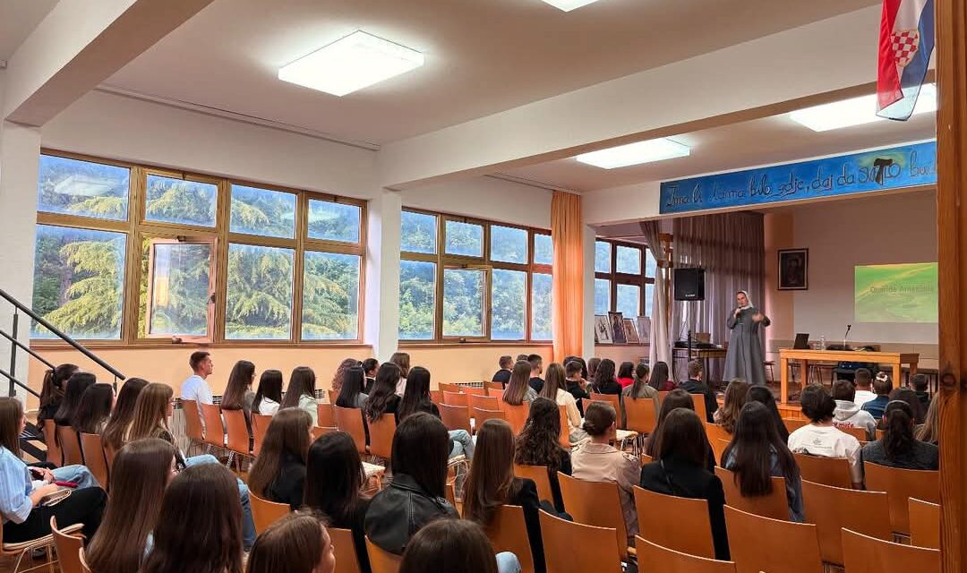 Sestra Gita Klobučar na redovnom susretu Frame Posušje