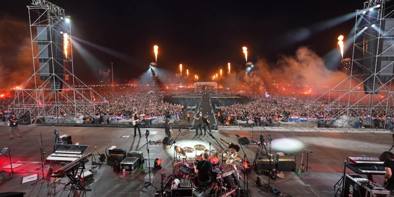 SPEKTAKL NA HIPODROMU: Thompson otpjevao 30 pjesama pred više od 500 tisuća ljudi