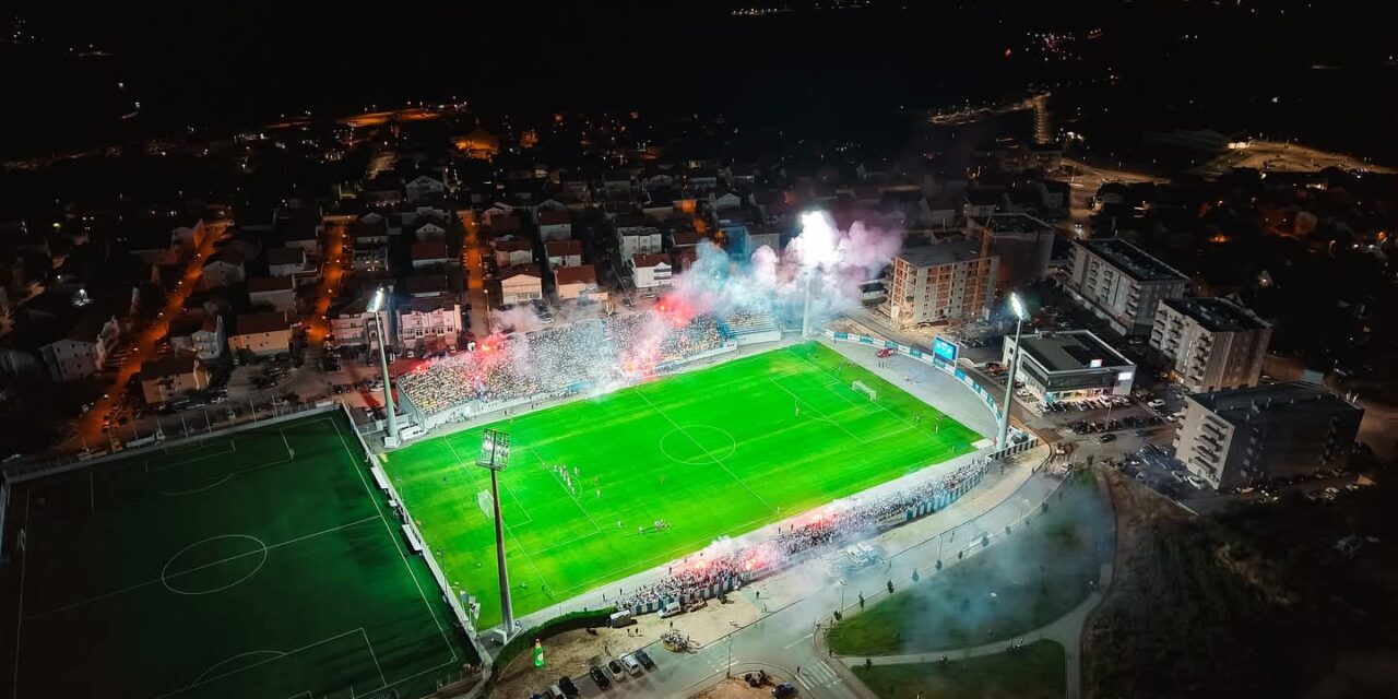 SPEKTAKL U POSUŠJU: Hajduk napunio tribine, Livaja pogodio za pobjedu