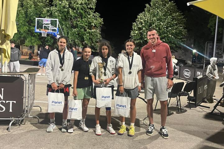 Prva večer Streetball turnira u Posušju okupila mnoštvo mladih ekipa iz Posušja, ali i šire